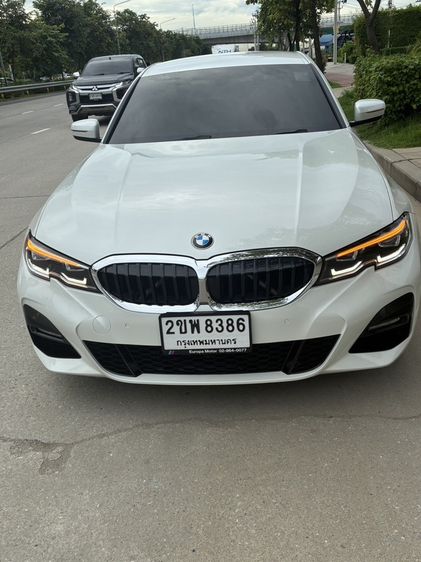 รถ BMW Series 3 320d สี ขาว
