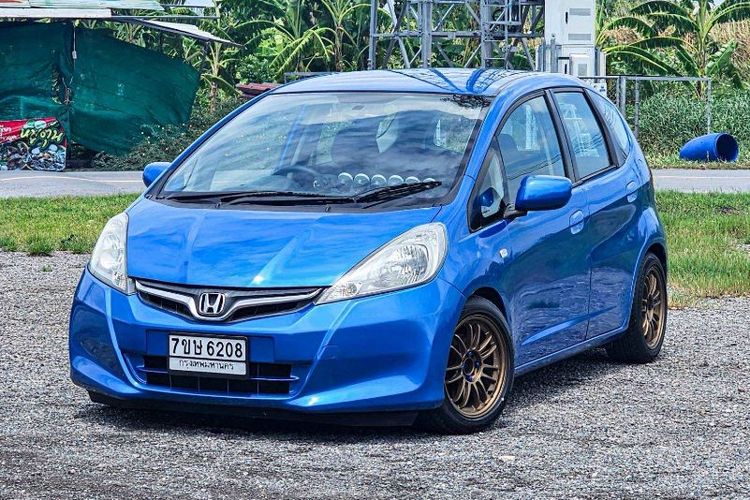 รถ Honda Jazz 1.5 S สี ฟ้า