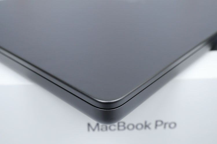 MacBook Pro M5 Max 16" 48.2TB  รูปที่ 11