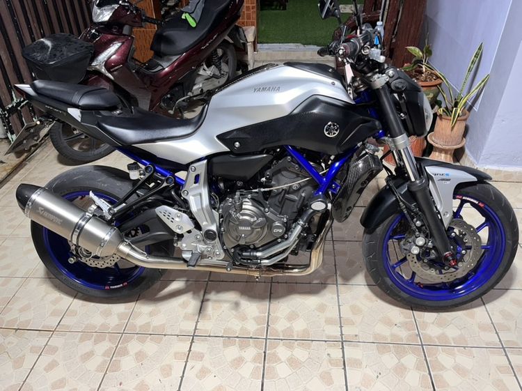 Yamaha 2017 mt07 gen1