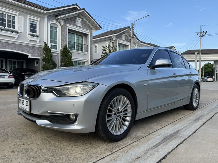 BMW Series 3 2013 320d Sedan ดีเซล ไม่ติดแก๊ส เกียร์อัตโนมัติ บรอนซ์เงิน รูปที่ 3