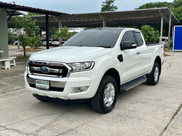 รถ Ford Ranger 2.2 Hi-Rider XLT สี ขาว