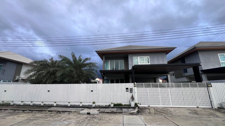 ขายบ้านเดี่ยว เนื้อที่ 108 ตรว  หนู่บ้าน ติด ถนน เลียบวารี หนองจอก โครงการ The extenso เลียบวารี