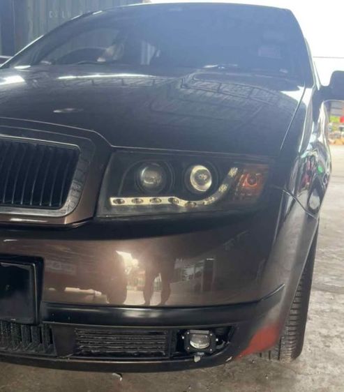 รถ Skoda Fabia รุ่นย่อยอื่นๆ สี น้ำตาล