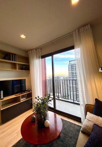 Sansiri ตกแต่งครบ  ห้อง VIP ขายต่ำกว่าราคาประเมิน คอนโด The Base Garden พระราม 9  รูปที่ 3
