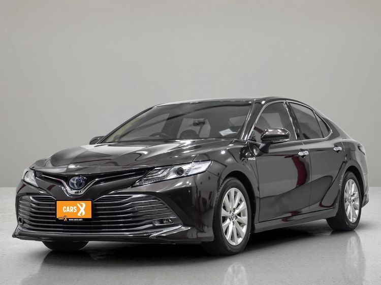 รถ Toyota Camry 2.5 Hybrid Premium สี เทา