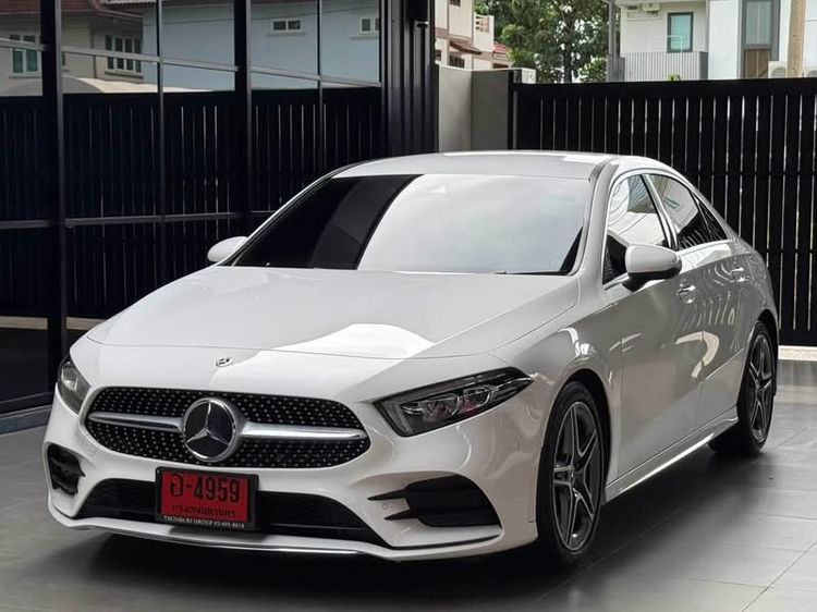 Mercedes-Benz A-Class 2023 A200 Sedan เบนซิน ไม่ติดแก๊ส เกียร์อัตโนมัติ ขาว
