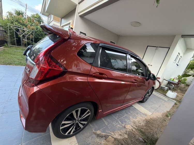 รถ Honda Jazz 1.5 RS i-VTEC สี ส้ม