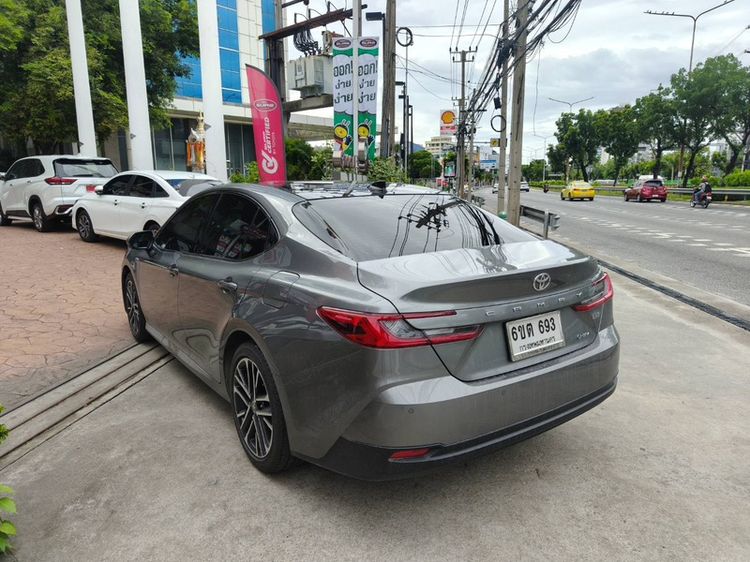 Toyota Camry 2025 2.5 HEV Premium Sedan ไฮบริด เกียร์อัตโนมัติ เทา รูปที่ 3