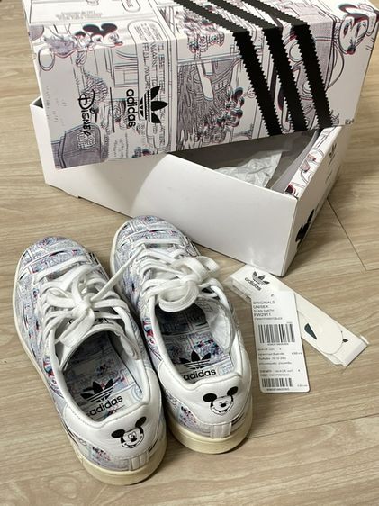 รองเท้า Adidas👟