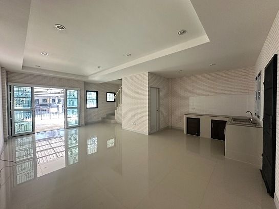อื่นๆ ไม่มี 2017 ขายด่วน ฟรีโอน ทาวน์โฮม 26 ตร.ว. หมู่บ้านบีโฮม B-Home สันกลาง เชียงใหม่ ใกล้แยกหลุยส์ เจ้าของขายเอง รูปที่ 3