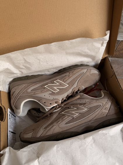 new balance 204L brown