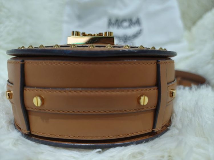 MCM Tracy Shoulder Bag In Studded Outline Visetos รูปที่ 14