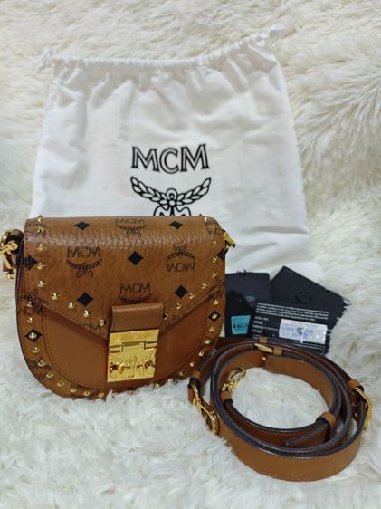 MCM Tracy Shoulder Bag In Studded Outline Visetos รูปที่ 2