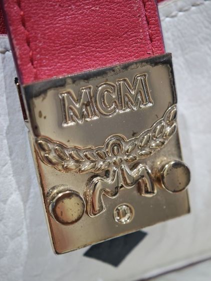 MCM Patricia Zip Card Case (Valentine's Day Collection) รูปที่ 5