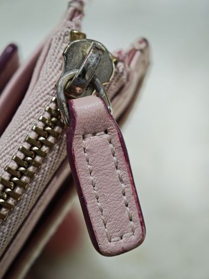 MCM Patricia Zip Card Case (Valentine's Day Collection) รูปที่ 6