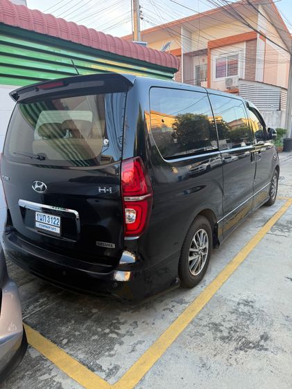 Hyundai H-1  2019 2.5 Deluxe Van ดีเซล ไม่ติดแก๊ส เกียร์อัตโนมัติ ดำ รูปที่ 4
