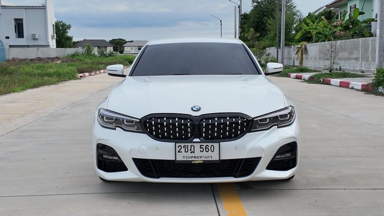 รถ BMW Series 3 320d สี ขาว