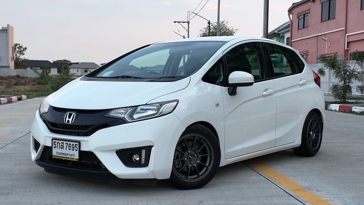 Honda Jazz 2016 1.5 S Sedan เบนซิน ไม่ติดแก๊ส เกียร์อัตโนมัติ ขาว รูปที่ 2