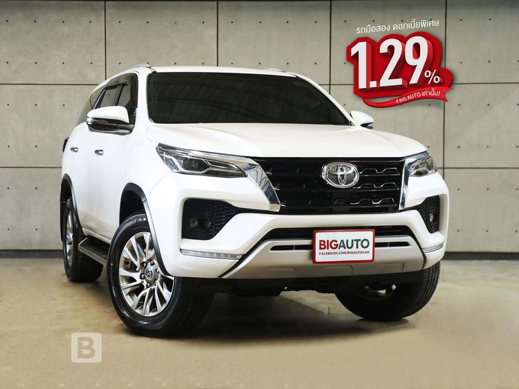 รถ Toyota Fortuner 2.4 G สี ขาว