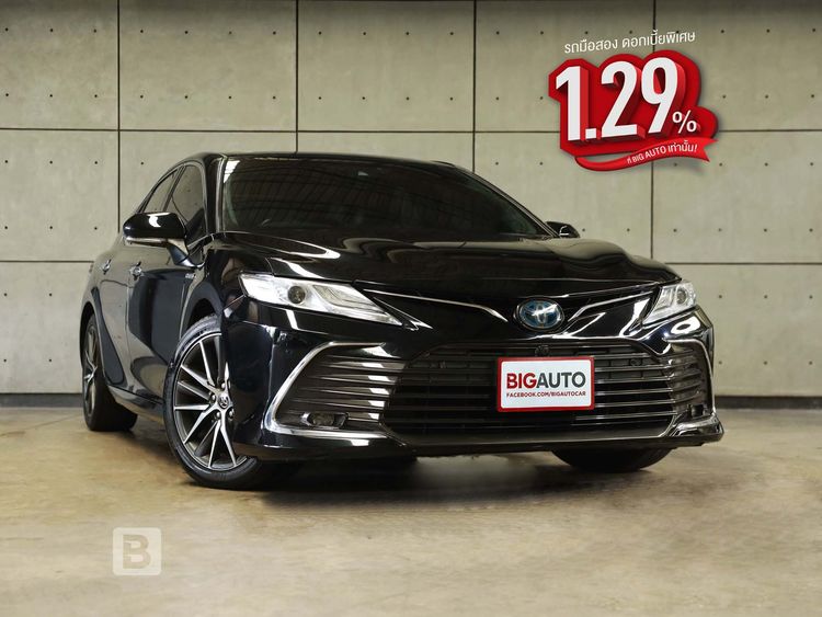 รถ Toyota Camry 2.5 HEV Premium Luxury สี ดำ