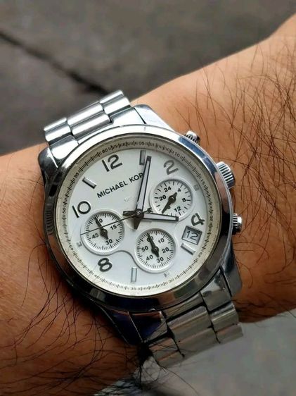 นาฬิกา Michael kors ถ่านสภาพดี เดินดี ใช้งานปกติเครื่อง eta (สีดำ) รูปที่ 8