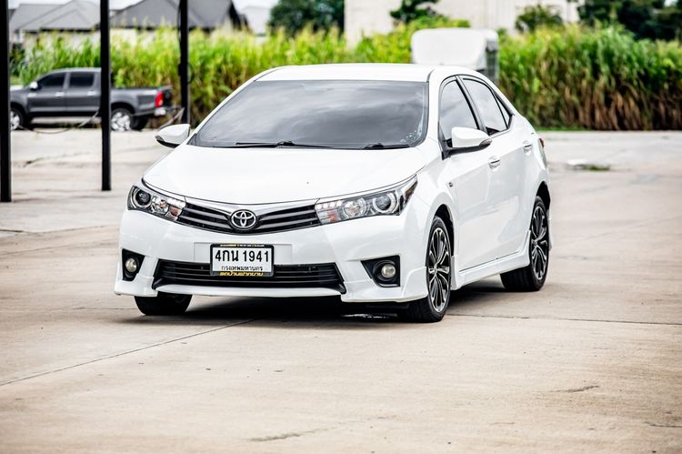 Toyota Altis 2015 1.8 S Sedan เบนซิน ไม่ติดแก๊ส เกียร์อัตโนมัติ ขาว