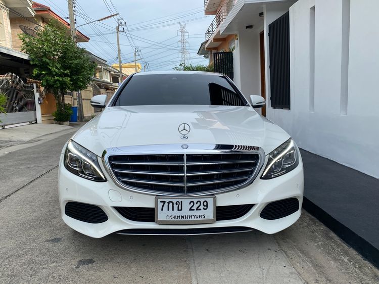 รถ Mercedes-Benz C-Class C350 สี ขาว