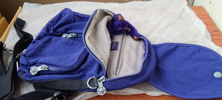 💜 [มือสองสภาพสวย] Kipling Firefly 3-in-1 Backpack - สีม่วงเข้ม 💜(​ปรับเปลี่ยนทรงได้ 3 แบบ (เป้สะพายหลัง/สะพายข้าง/ถือ)+พวงกุญแจลิงสีม่วง รูปที่ 2