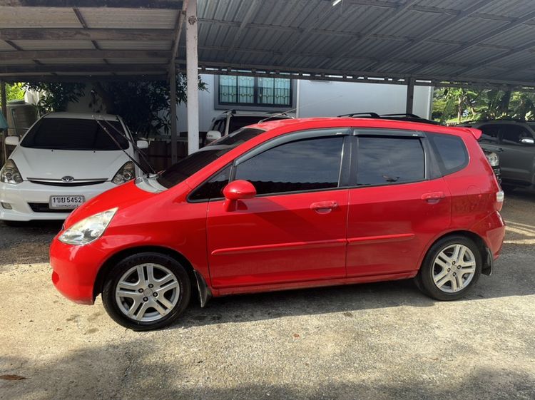 รถ Honda Jazz 1.5 E i-DSi สี แดง