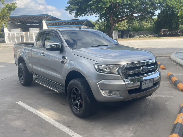 Ford Ranger 2017 2.2 Hi-Rider XLT Pickup ดีเซล เกียร์อัตโนมัติ เงิน