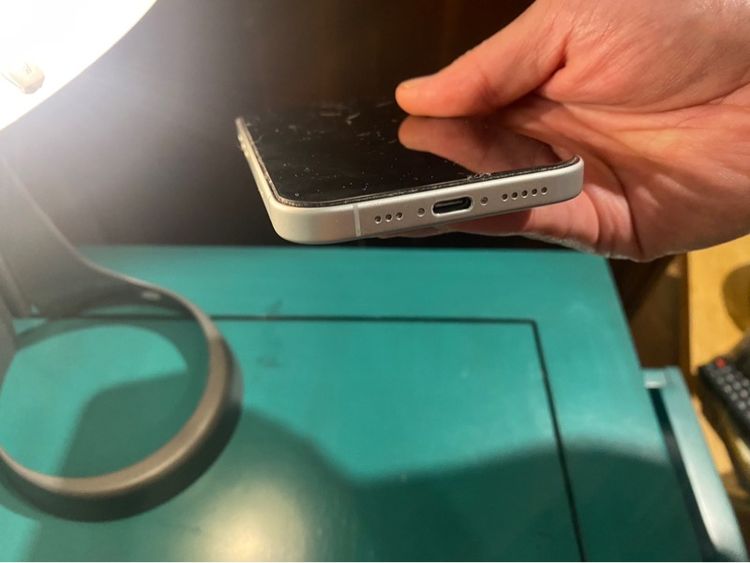 iPhone 16 ขาว 128 GB รูปที่ 4