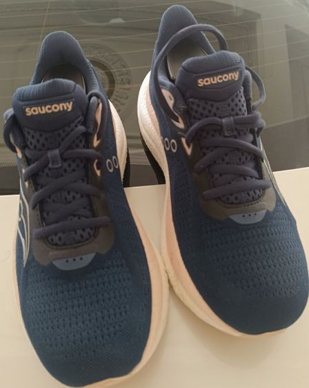 ขาย Saucony Triump 23 นิยม size 40.5/255cm ของแท้ 100% เบานุ่ม สภาพสวย รูปที่ 3