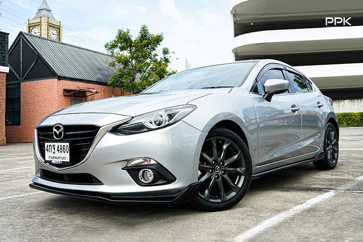 รถ Mazda Mazda3 2.0 S Sports สี เทา