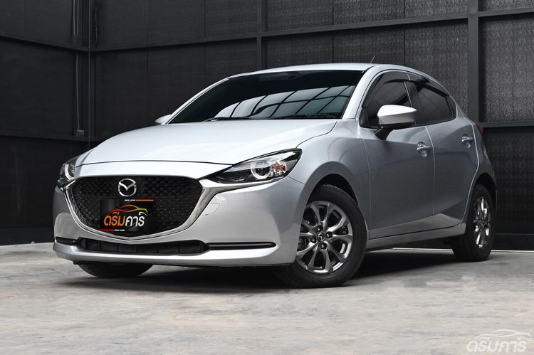 รถ Mazda Mazda 2 1.3 C Sports สี บรอนซ์เงิน