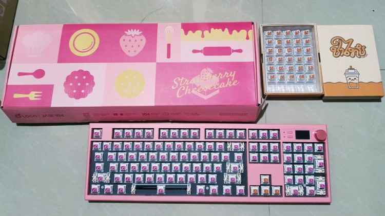 ขายLOGA GAMING KEYBOARD TRI-MODE SIZE 98% BASE 104_STRAWBERRY CHEESE CAKE (GMK-001649) รูปที่ 7