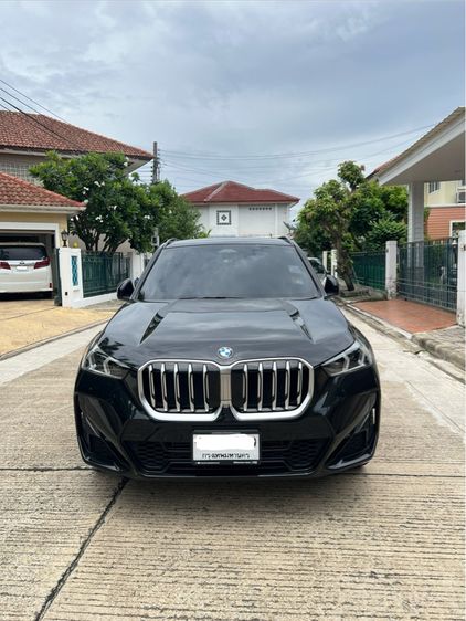 รถ BMW X1 2.0 sDrive20i M Sport สี ดำ