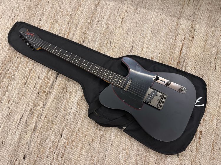 กีต้าร์ไฟฟ้า FENDER MADE IN JAPAN LIMITED HYBRID II TELECASTER, NOIR สภาพใหม่ไม่มีรอยการใช้งาน