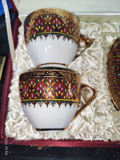 ชุดกาแฟ ลายเบญจรงค์(เขียนมือลงทอง)พร้อมกล่องผ้าไหม ยี่ห้อ PATRA by Nikko ผลิดช่วงยุค 1990 สภาพสวยสมบูรณ์ที่อย่าง รูปที่ 6