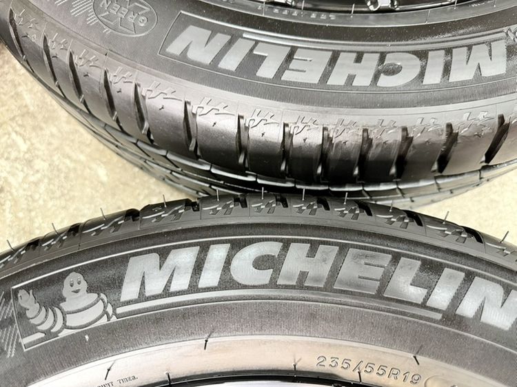 ยางถอดป้ายแดงขอบ 19” ยี่ห้อ MICHELIN รุ่น LATITUDE SPORT 3 ขนาด 235-55R19 ปี 26 MADE IN POLAND ครีบหน้ายางยังอยู่ครบ