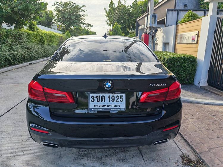 BMW Series 5 2020 530e Sedan ปลั๊กอินไฮบริด (PHEV) ไม่ติดแก๊ส เกียร์อัตโนมัติ ดำ รูปที่ 3