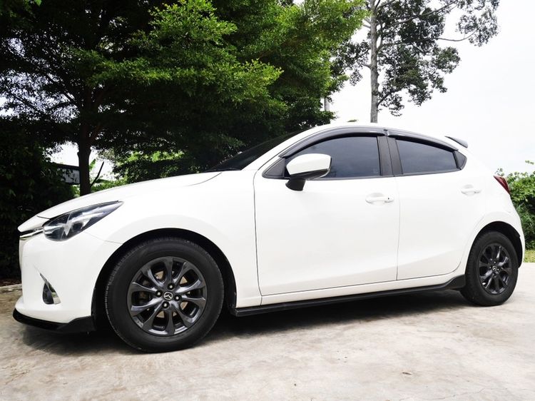 รถ Mazda Mazda 2 1.3 Sports High Connect สี ขาว