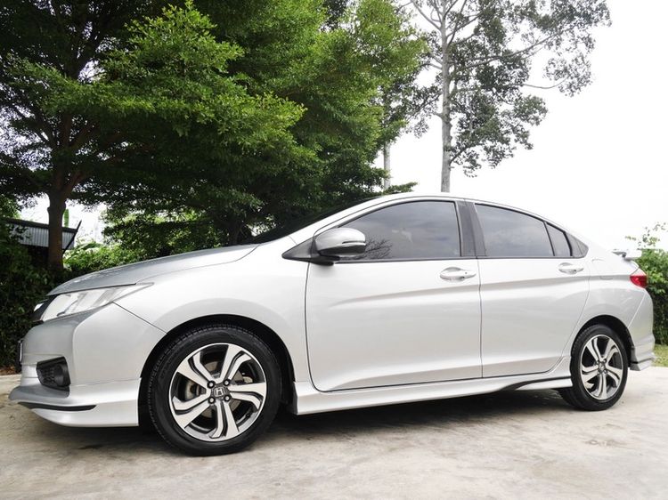 รถ Honda City 1.5 Sv i-VTEC สี บรอนซ์เงิน