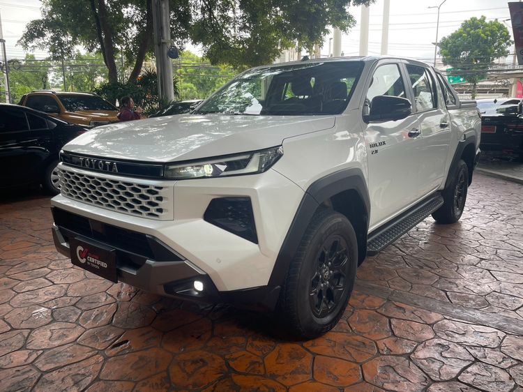 Toyota Hilux Travo 2025 Double Cab 2.8 Overland Plus Pickup ดีเซล ไม่ติดแก๊ส เกียร์อัตโนมัติ ขาว รูปที่ 3