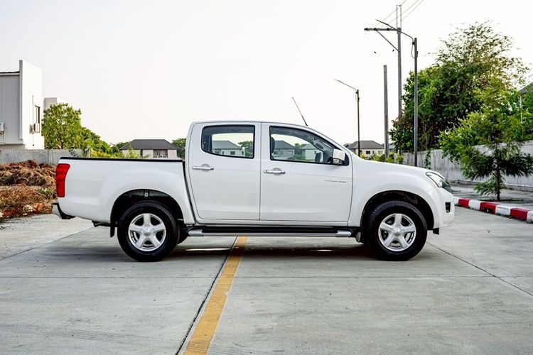 Isuzu D-MAX 2013 2.5 Hi-Lander Z Pickup ดีเซล ไม่ติดแก๊ส เกียร์ธรรมดา ขาว รูปที่ 4