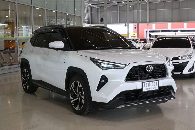 รถ Toyota Yaris Cross 1.5 HEV Premium Luxury สี ขาว