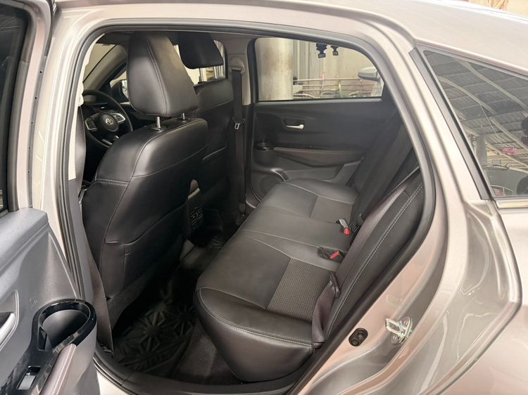 Toyota Yaris ATIV 2025 1.2 Premium Sedan เบนซิน ไม่ติดแก๊ส เกียร์อัตโนมัติ เทา รูปที่ 4
