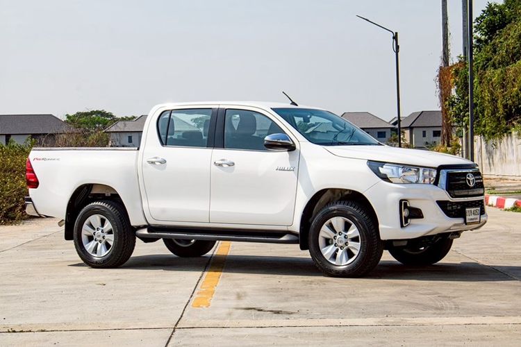 Toyota Hilux Revo 2018 2.4 J Plus Prerunner Pickup ดีเซล ไม่ติดแก๊ส เกียร์ธรรมดา ขาว รูปที่ 2