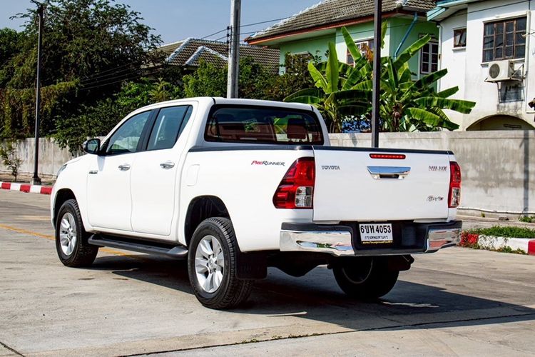 Toyota Hilux Revo 2018 2.4 J Plus Prerunner Pickup ดีเซล ไม่ติดแก๊ส เกียร์ธรรมดา ขาว รูปที่ 4