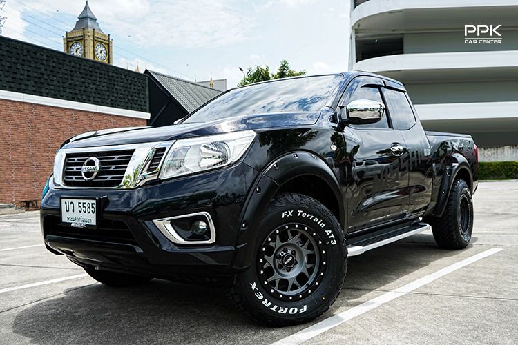 รถ Nissan NP300-NAVARA 2.5 E สี ขาว